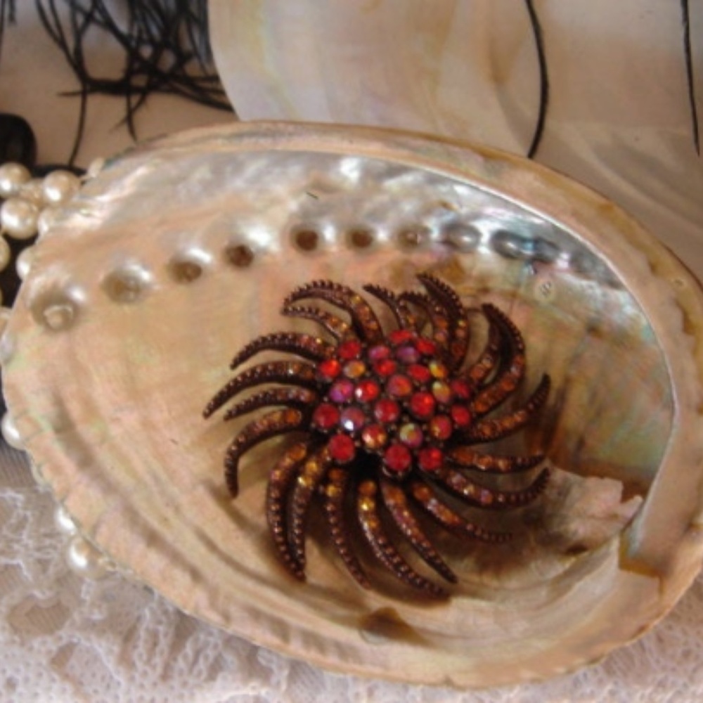 Starburst Vintage Brooch Red and Beige Crystals Sparkly Unique Retro‎ Brooch EUC